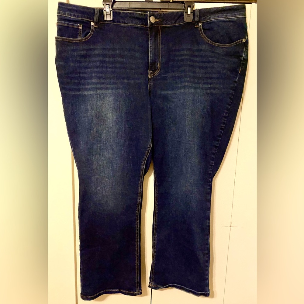 Women’s Plus size Jeans. Mid- rise. Dark color. Maurice’s. Size 24W Short.